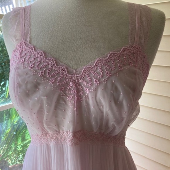 Vintage Seamprufe Waltz Length Peignoir Set - Picture 9 of 14